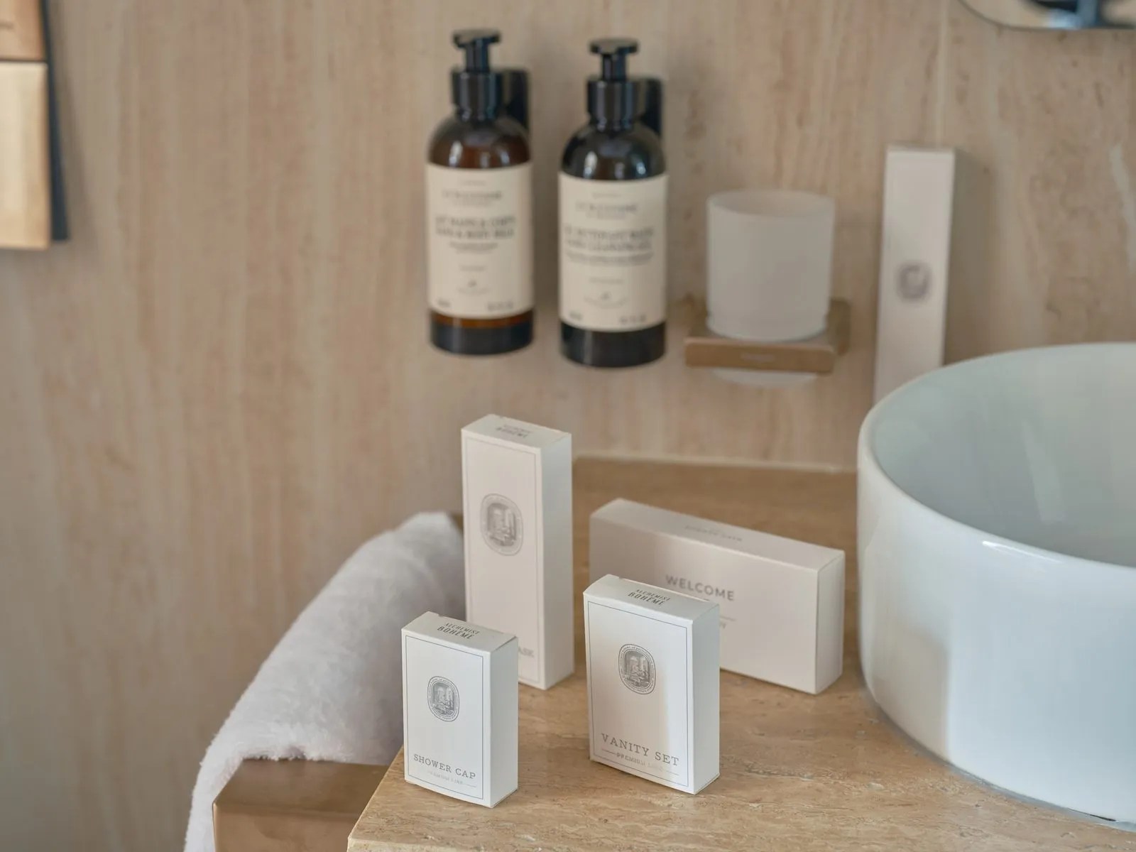 Kosmetika v koupelně – The Benedict Boutique Hotel