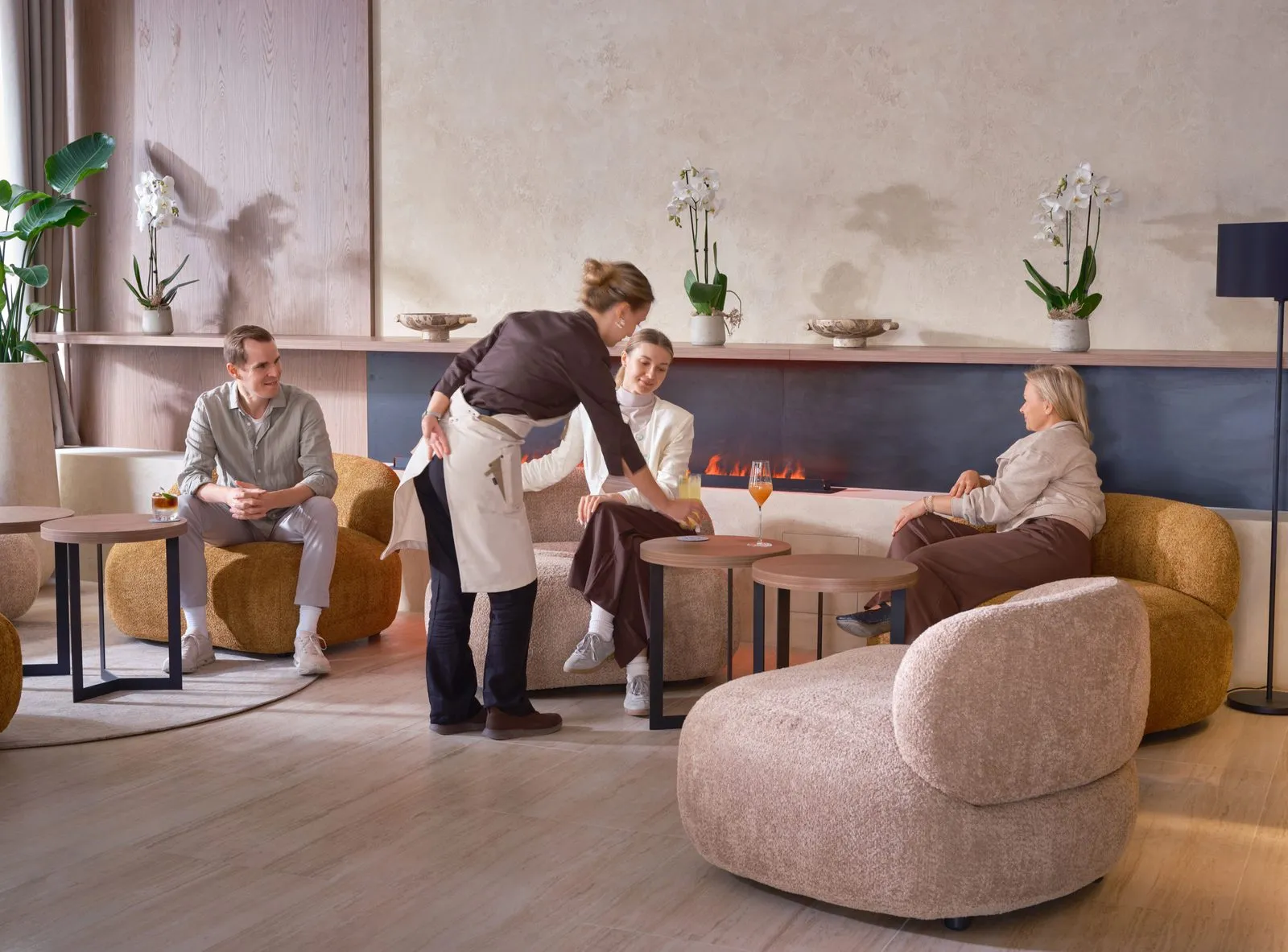 Hosté v lounge – The Benedict Boutique Hotel