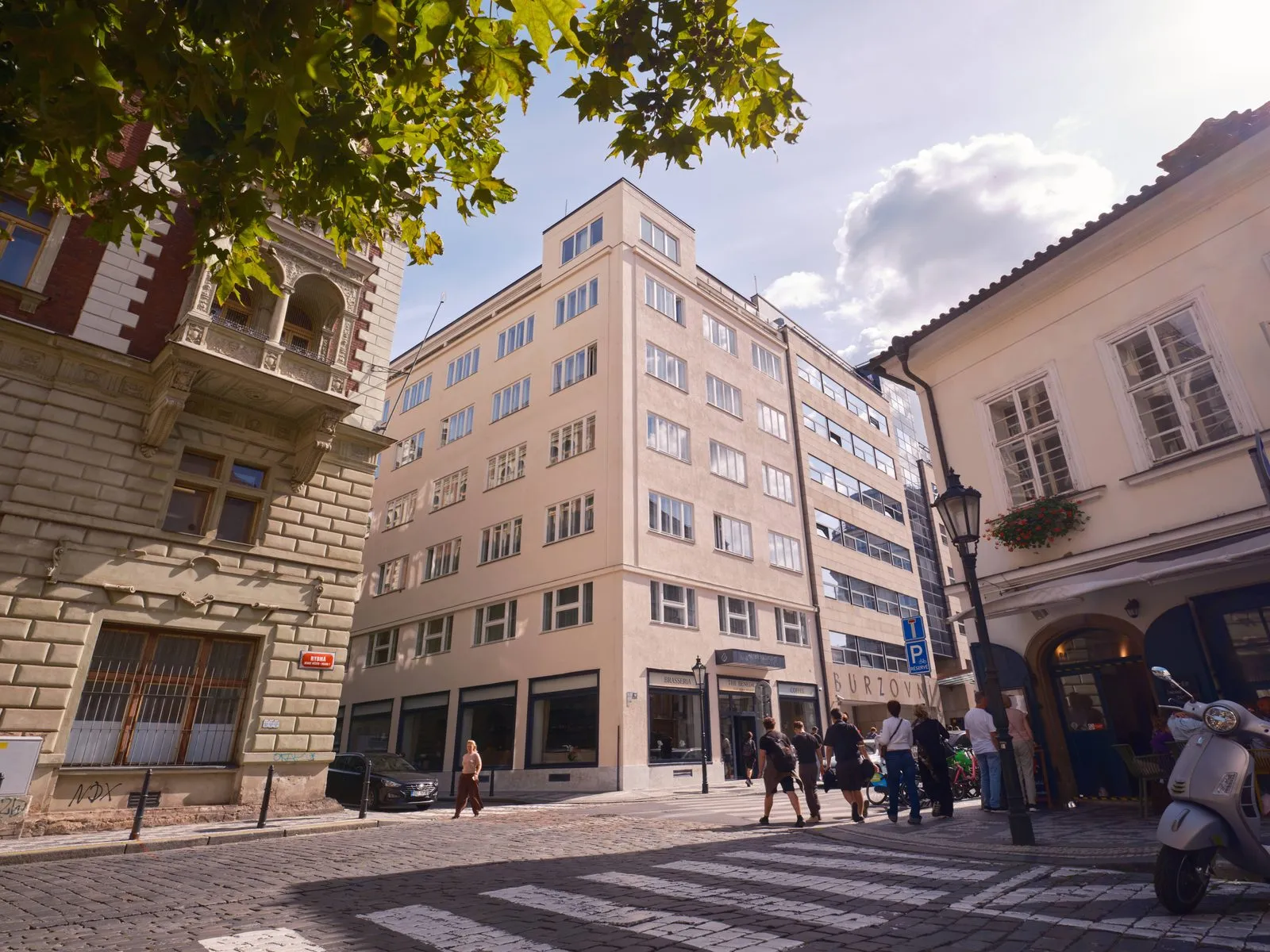 Ulice u hotelu – The Benedict Boutique Hotel