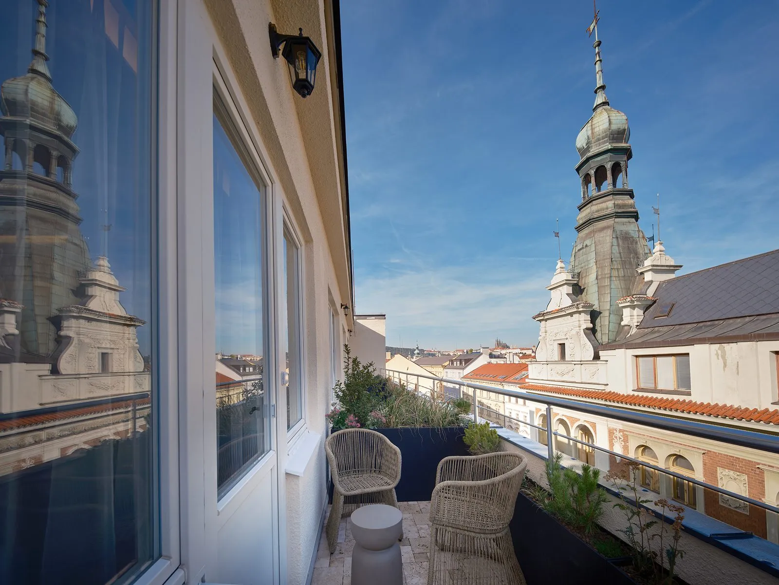 Balkon s výhledem na Prahu – The Benedict Boutique Hotel